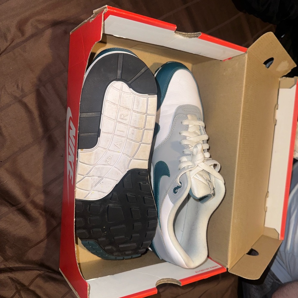 Nike Air Max 1 LV8